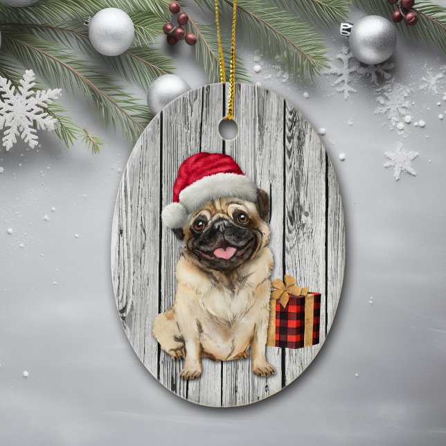 Niedliche Weihnachtsmannmütze Mops Hund auf Holz H Keramik Ornament (Von Creator hochgeladen)