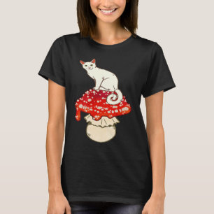 Niedliche weiße Katze auf Gepunktetem Rot-Pilz T-Shirt