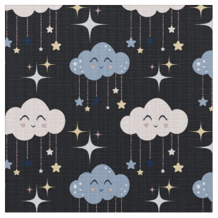 Niedliche Wolken auf dunklem Stoff durch das Gardf