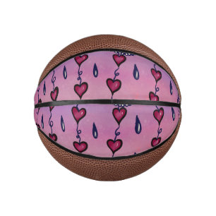 Niedliche Wolken, Herzen und Regentropfen Mini Basketball