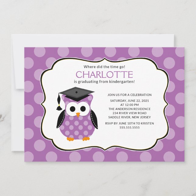 Niedlichen Lila Polka dots Grad Owl Girl Abschluss Einladung (Vorderseite)