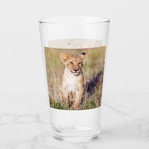 Niedlichen Löwenwürfel in Afrika Foto Glas