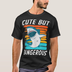 Niedlicher, aber gefährlicher Hai T-Shirt