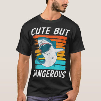 Niedlicher, aber gefährlicher Hai T-Shirt