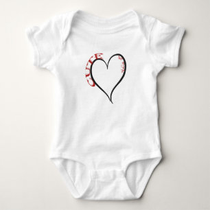 Niedlicher, aber Psycho Black Heart Red Schriftart Baby Strampler