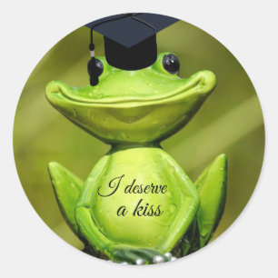 Niedlicher Adorable Frog, Graduierungskappe Runder Aufkleber