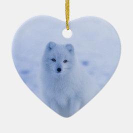 Niedlicher arktischer Fox im Hintergrund des schne Keramik Ornament