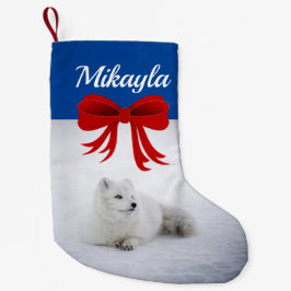 Niedlicher arktischer Fuchs im Schnee Kleiner Weihnachtsstrumpf
