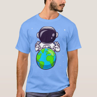 Niedlicher Astronaut mit der Erde im Weltraum-Cart T-Shirt