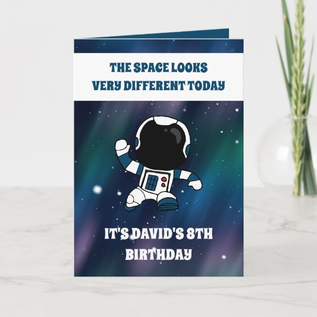 Niedlicher Astronautenraum Lila Galaxie 8. Geburts Karte (Vorderseite)