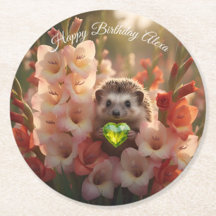 Niedlicher August-Igel mit Peridot-Herz Runder Pappuntersetzer