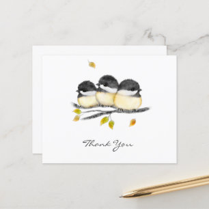 Niedlicher Baby Bird 3 Chickadee auf Baumzweig