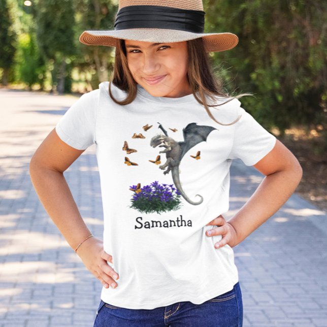 Niedlicher Baby Dragon mit Schmetterlingsfeder T-Shirt (Von Creator hochgeladen)