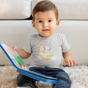 Niedlicher Baby Elefant auf dem Crescent Moon Wass T-shirt