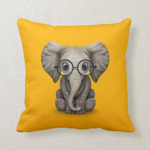 Niedlicher Baby-Elefant mit Leseglas-Gelb Kissen