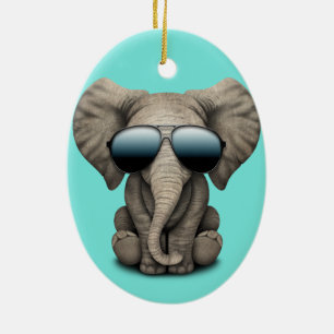 Niedlicher Baby Elephant mit Sonnenbrille Keramik Ornament