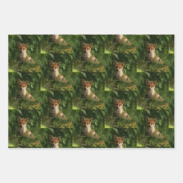 Niedlicher Babyfox in einem grünen Waldmuster Geschenkpapier Set
