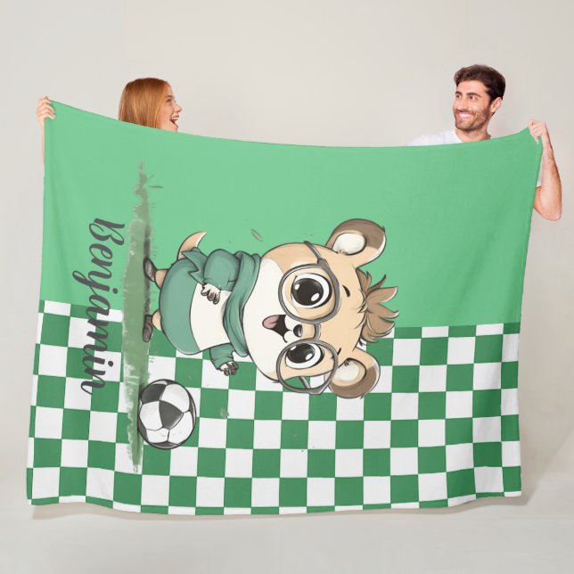 Niedlicher Bär mit Fußballball Fleecedecke (Beispiel)