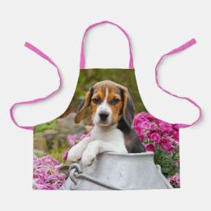 Niedlicher Beagle Hund Welpe in Milk Churn mit Blu Schürze