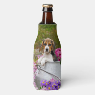Niedlicher Beagle-Hundewelpe in Milchkanne Flaschenkühler