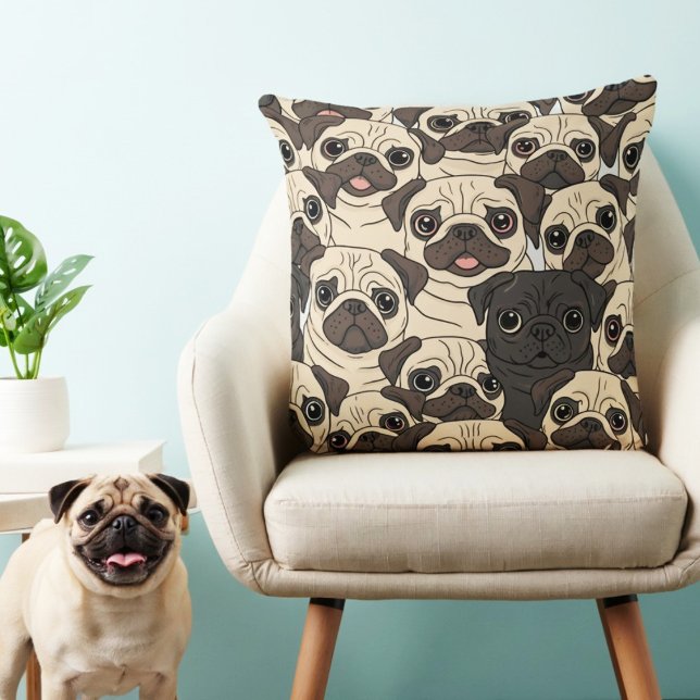 Niedlicher Beige-Cartoon-Mops-Hund nahtlos Kissen (Von Creator hochgeladen)