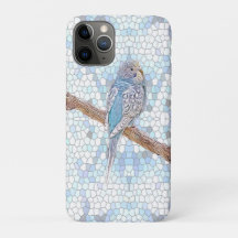 Niedlicher blauer Budgie auf Mosaikhintergrund