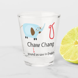 niedlicher blauer Elefant mit thailändischer Schri Schnapsglas