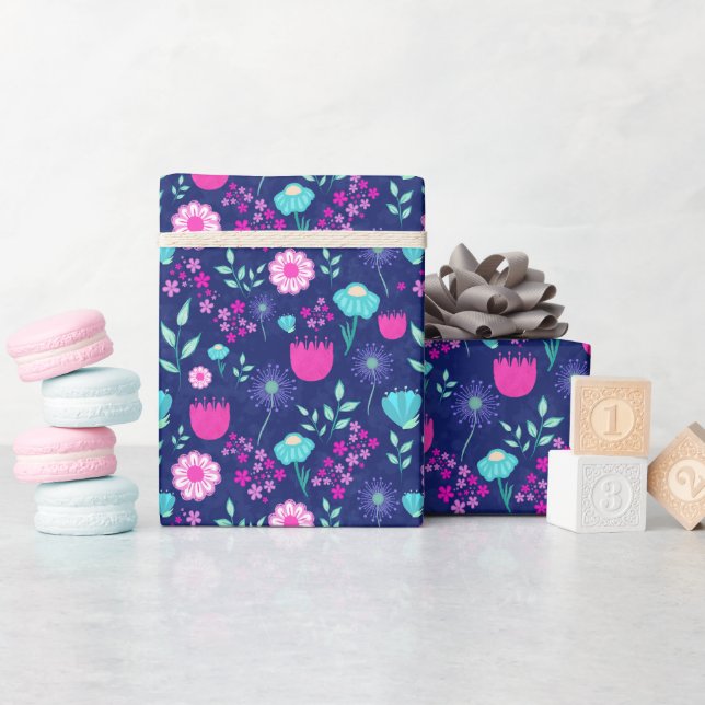 Niedlicher Blumenhintergrund Geschenkpapier (Babyparty)