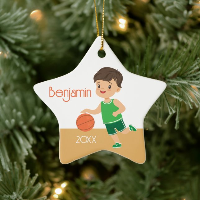 Niedlicher Brünetter Junge Keramik Ornament (Baum)