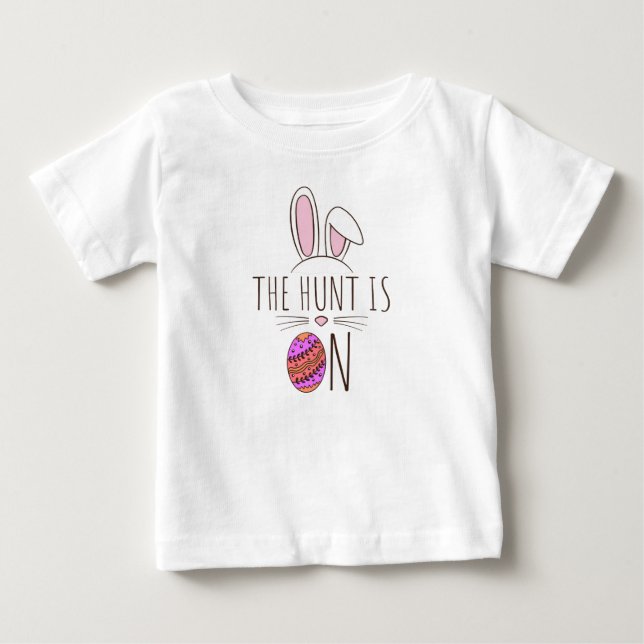 Niedlicher Bunny die Jagd ist auf Ostereier Jagd A Baby T-shirt (Vorderseite)