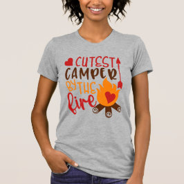 Niedlicher Camper am Campfire Funny Camping T-Shirt