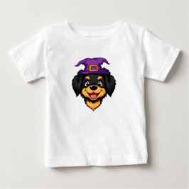 Niedlicher Cartoon-Hund, der einen Lila Hexenhut t Baby T-shirt