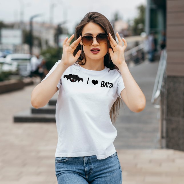 Niedlicher Cartoon I Liebe Fledermäuse T-Shirt (Von Creator hochgeladen)