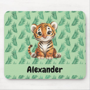 Niedlicher Cartoon Tiger über tropische Blätter Mousepad