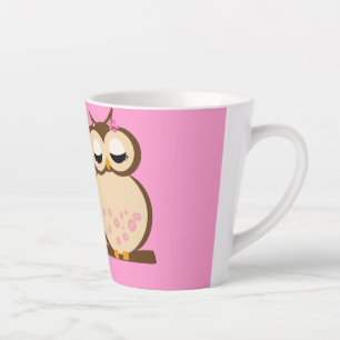 Niedlicher Cartoon von Mutter und Baby Eule Latte Milchtasse
