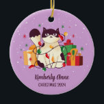 Niedlicher Cat Christmas Kitty Snowy Winterurlaub Keramik Ornament<br><div class="desc">Niedliche Cartoon Tierschmuck für Kinder und Kinder. Ideal für die erste Weihnachtsfeier mit der Familie. Sie können den Text für jeden Anlass anpassen.</div>