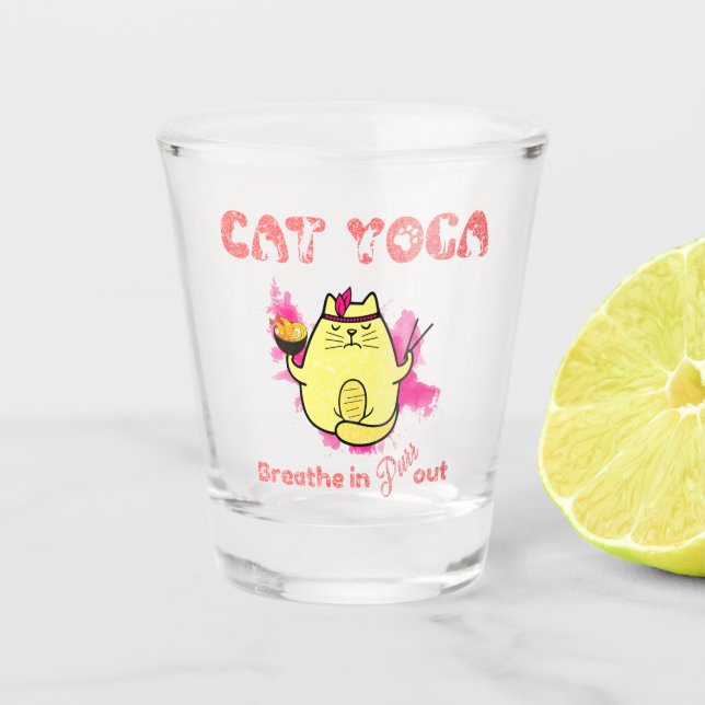 Niedlicher Cat Yoga - "atmen, reinigen" Schnapsglas (Vorderseite)