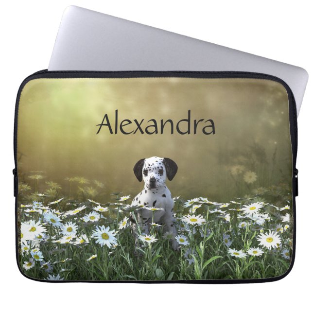 Niedlicher Dalmatiner Welpe in Daisies Laptopschutzhülle (Vorderseite)