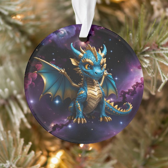 Niedlicher Drache im Chibistil Ornament (Baum)