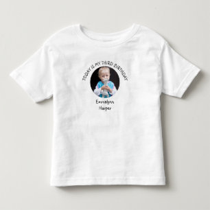 Niedlicher Dritter B-Day Name Runder Foto Geburtst Kleinkind T-shirt