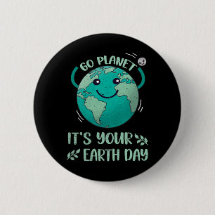 Niedlicher Earth Day Shirt Happy Earth Day 2025 Go Button