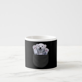 Niedlicher Eisbär, der von hinten aus dem Pocketbä Espressotasse