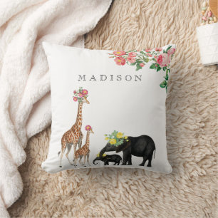 Niedlicher Elephant & Giraffe Bloral Name Baby Kissen