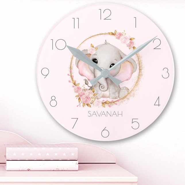 Niedlicher Elephant Roses Girl Name Runde Wanduhr (Cute Elephant Pink Roses Girl Name Round Clock)