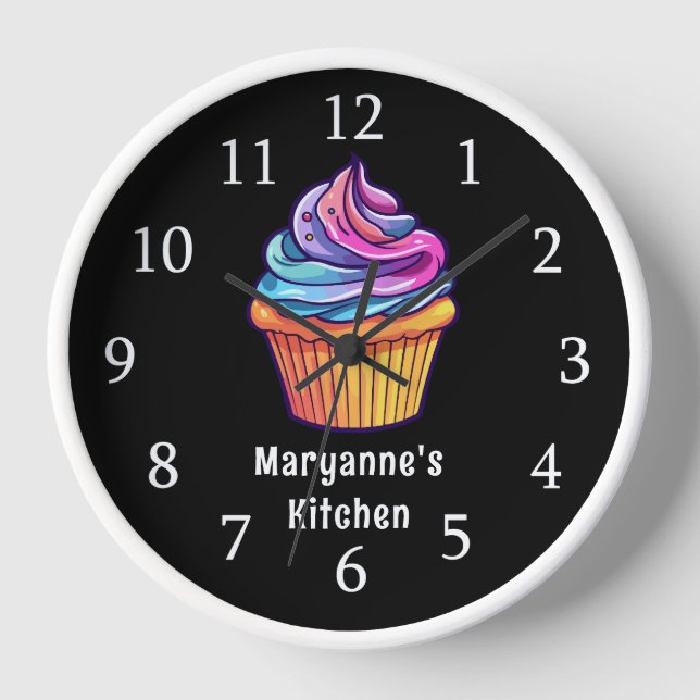 Niedlicher, farbiger Kuchen auf schwarz, kundenspe Uhr (Vorderseite)