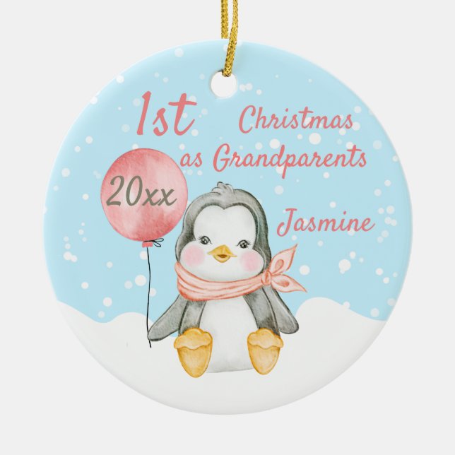 Niedlicher First Christmas Pinguin Großeltern Pink Keramik Ornament (Vorne)