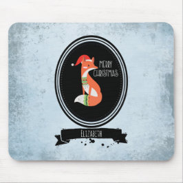 Niedlicher Fox in einem Weihnachtshut in einem Sch Mousepad