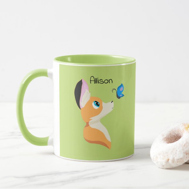 Niedlicher Fox mit Schmetterling-Cartoon und Name Tasse (Mit Donut)