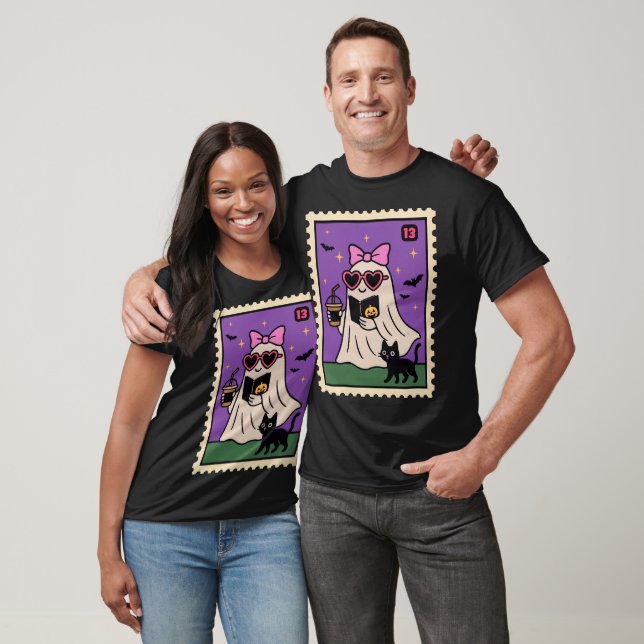 Niedlicher Geist mit schwarzer Katze T-Shirt (Unisex)