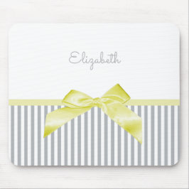 Niedlicher gelber Bow mit grauem Girl-Streifen und Mousepad